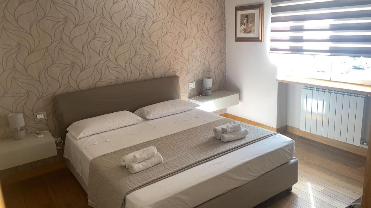 La Casa Di Andrew Appartement Napels Buitenkant foto